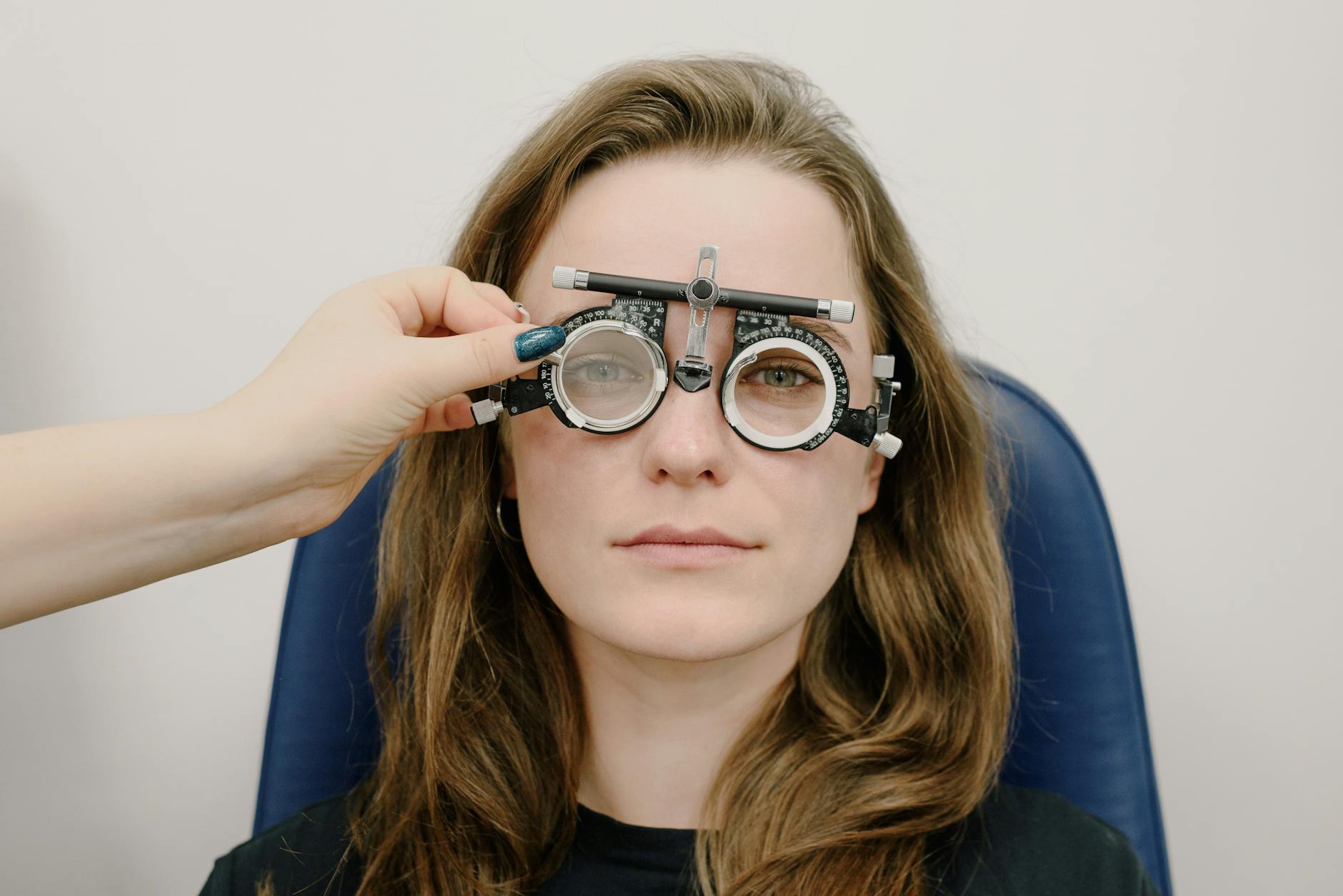 woman choosing proper lens diopters